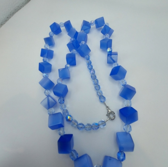 Statement Necklace w/Blue Square& Crystal Beads. - Picture 6 of 10